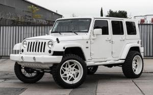 Jeep Wrangler by Diamond Autosport on Forgiato Wheels (Finestro-T) 2018 года